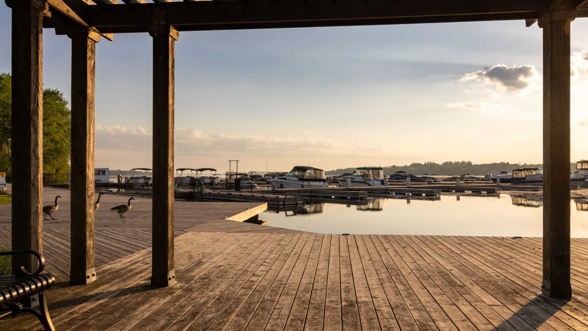 Small Town Christmas Magic: Port Perry’s Holiday Real Estate Appeal